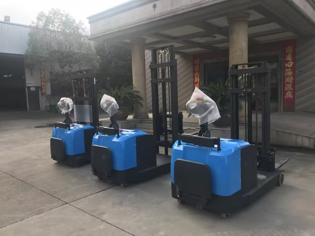 Apilador eléctrico de contrapeso Everlift de 800 kg, elevador de mástil de 2 etapas, apilador eléctrico, precio de fábrica, precio de apilador eléctrico